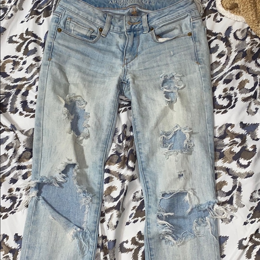 AMERICAN EAGLE JEANS!